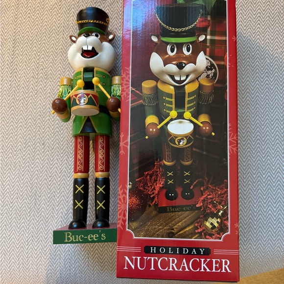NEW IN BOX 2024 Buc-ee’s Nutcracker Festive Christmas Decoration 16” - Picture 6 of 14